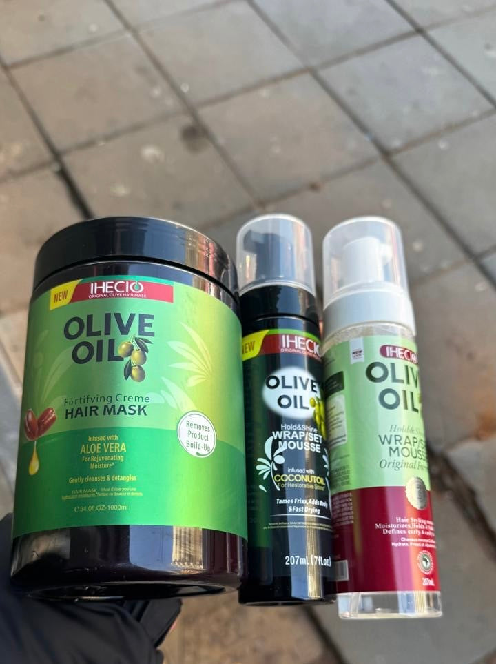 CURL REVIVAL COMBO – ONLY R255! 

Please don’t say your curls are not nice until you’ve tried this combo!
This combo is perfect for bringing your curls back to life, adding moisture, definition, and shine.

Great value. Great results.